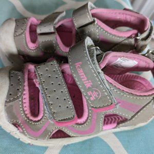 Excellent condition Kamik sandals sz8